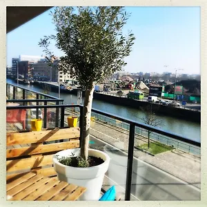 Cozy Two Bedroom Near Centre Gent